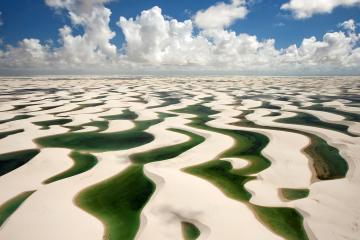 开云平台-浓眉力挽狂澜！吉林队掀翻新疆豪取关键胜利