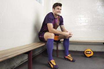 开云平台-跨联盟梦幻对决！广厦队加时险胜老鹰，这一夜改写篮球历史