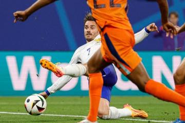 开云体育在线-格列兹曼爆发，奥地利淘汰赛过关波兰