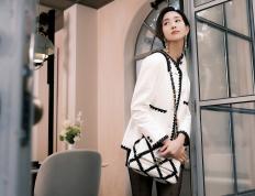 开云APP-北美黑风掀翻沙漠之狐！烈马啸冷夜，苏神剑光寒