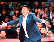 开云平台-后防措施不力，球队输球球员不满主教练策略