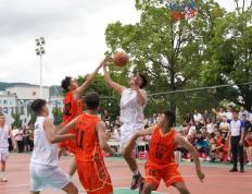 开云APP-包含篮球赛事精彩瞬间盘点，年度回顾震撼登场的词条