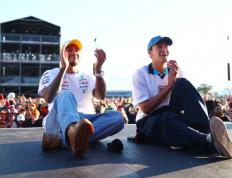 开云体育APP下载-雷诺车队完胜梅赛德斯，拉塞尔带队取胜