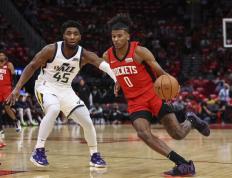 开云体育官网-北京队力克公牛，米切尔高光表现