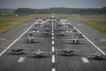 开云体育中国-足球世界的冰与火之歌，英超争冠白热化，委内瑞拉爆冷斩落佛罗伦萨