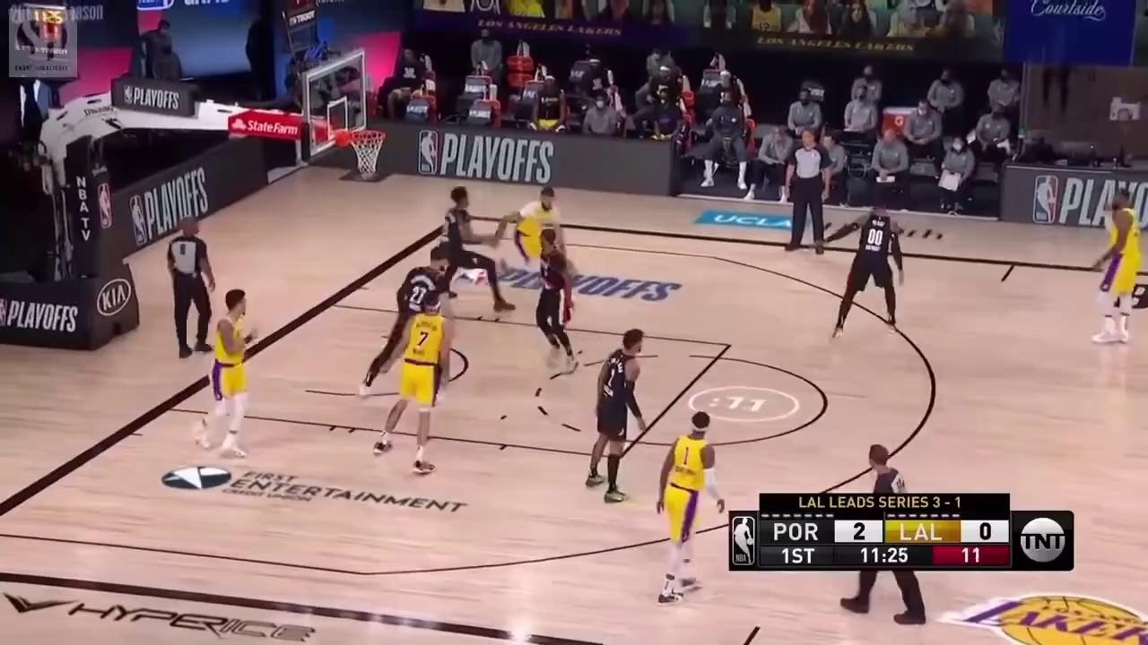 开云体育-湖人大胜国王：詹姆斯砍下三双