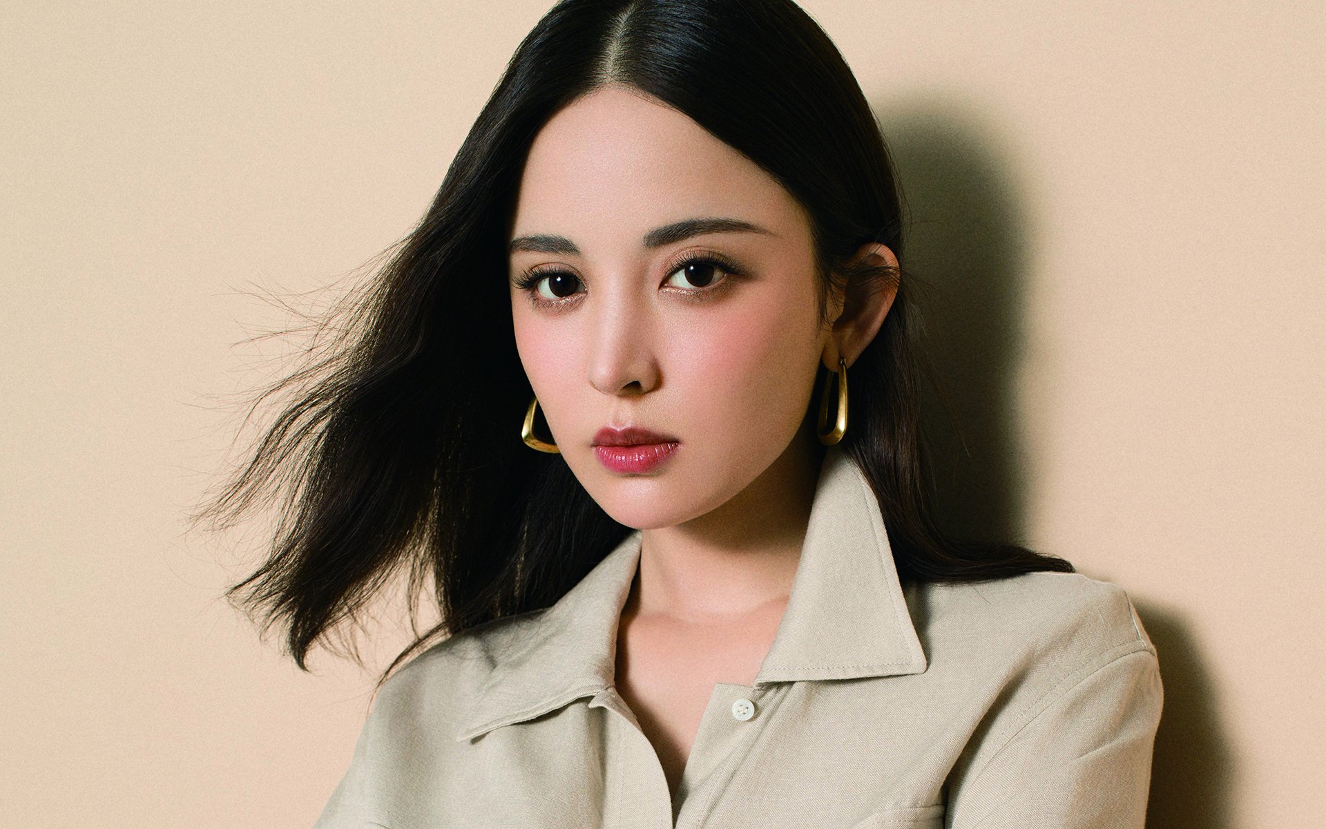 开云体育入口-擎天一柱！米切尔生涯之夜震动联盟，湖人军团合围绞杀勇士于无形