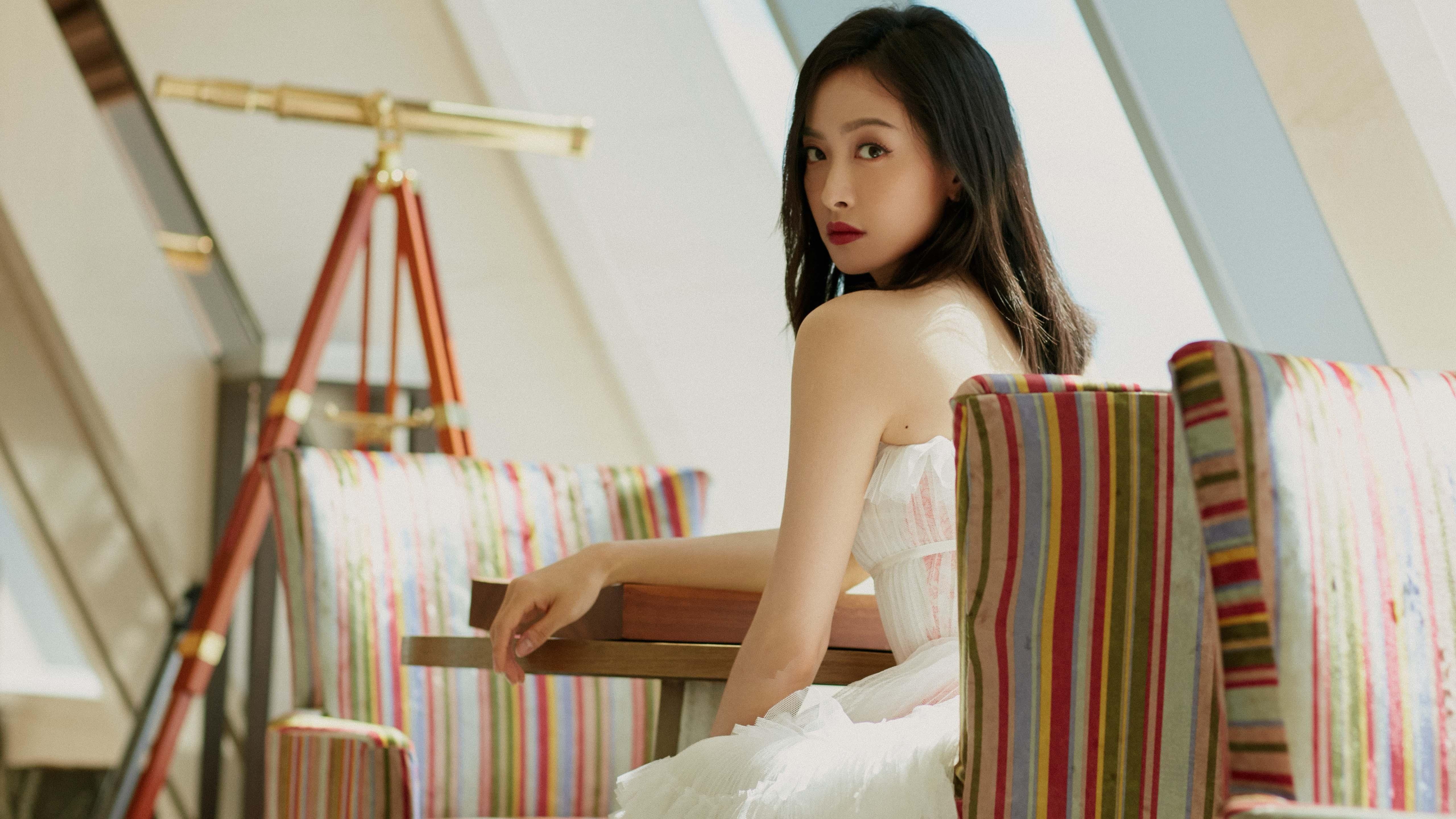 开云平台-跨联盟梦幻对决!广厦队加时险胜老鹰,这一夜改写篮球历史