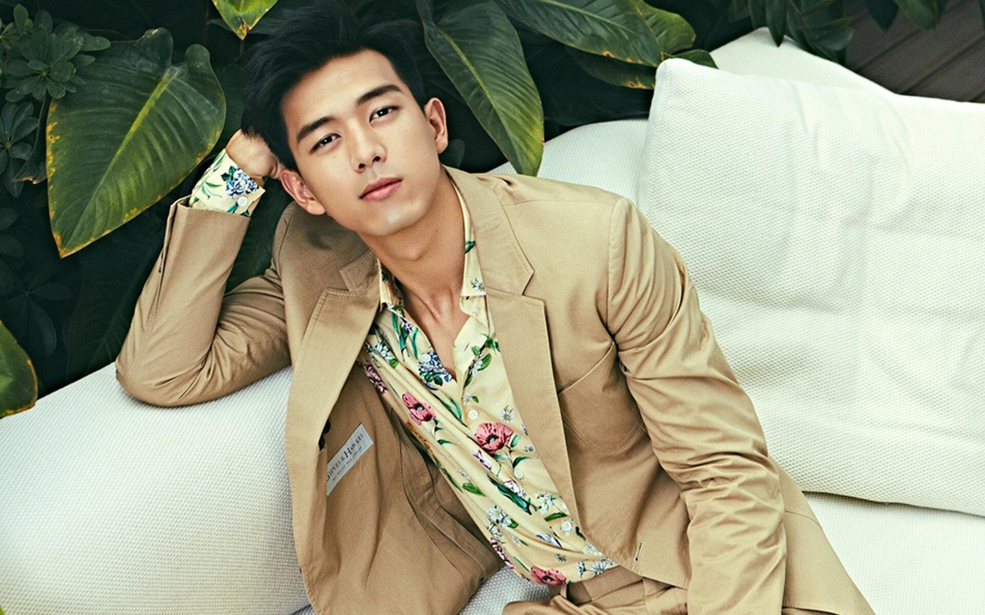 开云APP-绿茵双面镜，伊朗的逆袭与罗德里的权杖